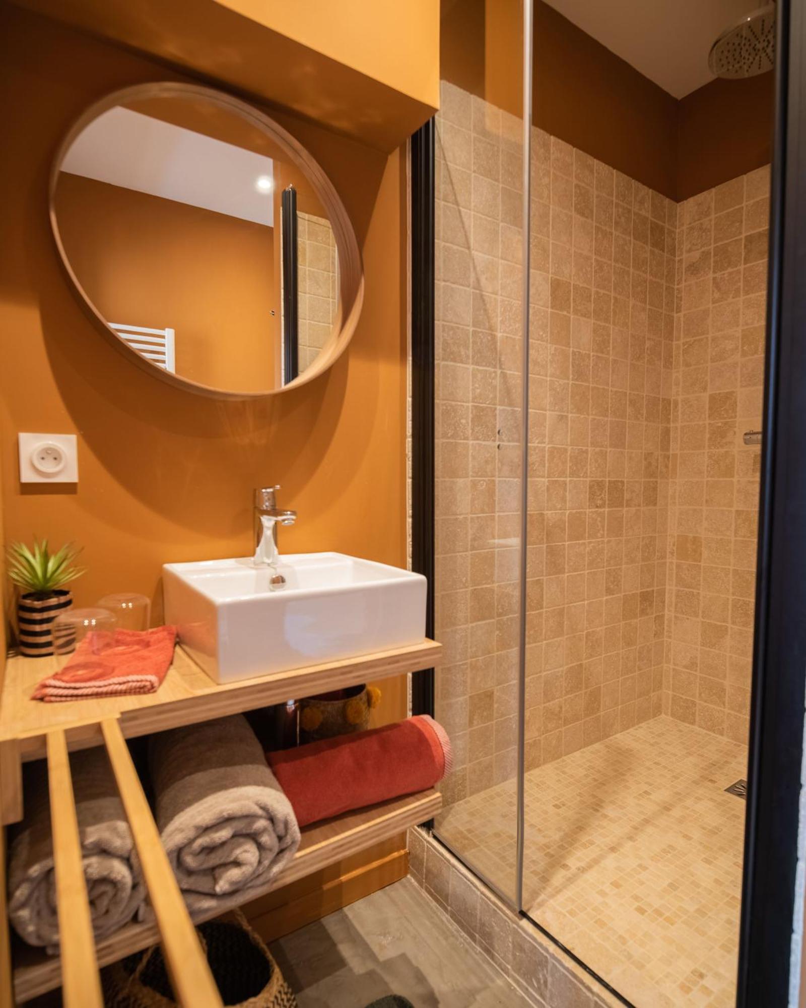 ลา ปาเรส อ็อง วีล Apartment บาเยอ ภายนอก รูปภาพ